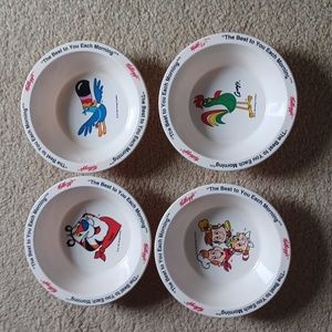 Vintage Set of 4 Plastic Kellogg's Cereal Bowls by Nevins International